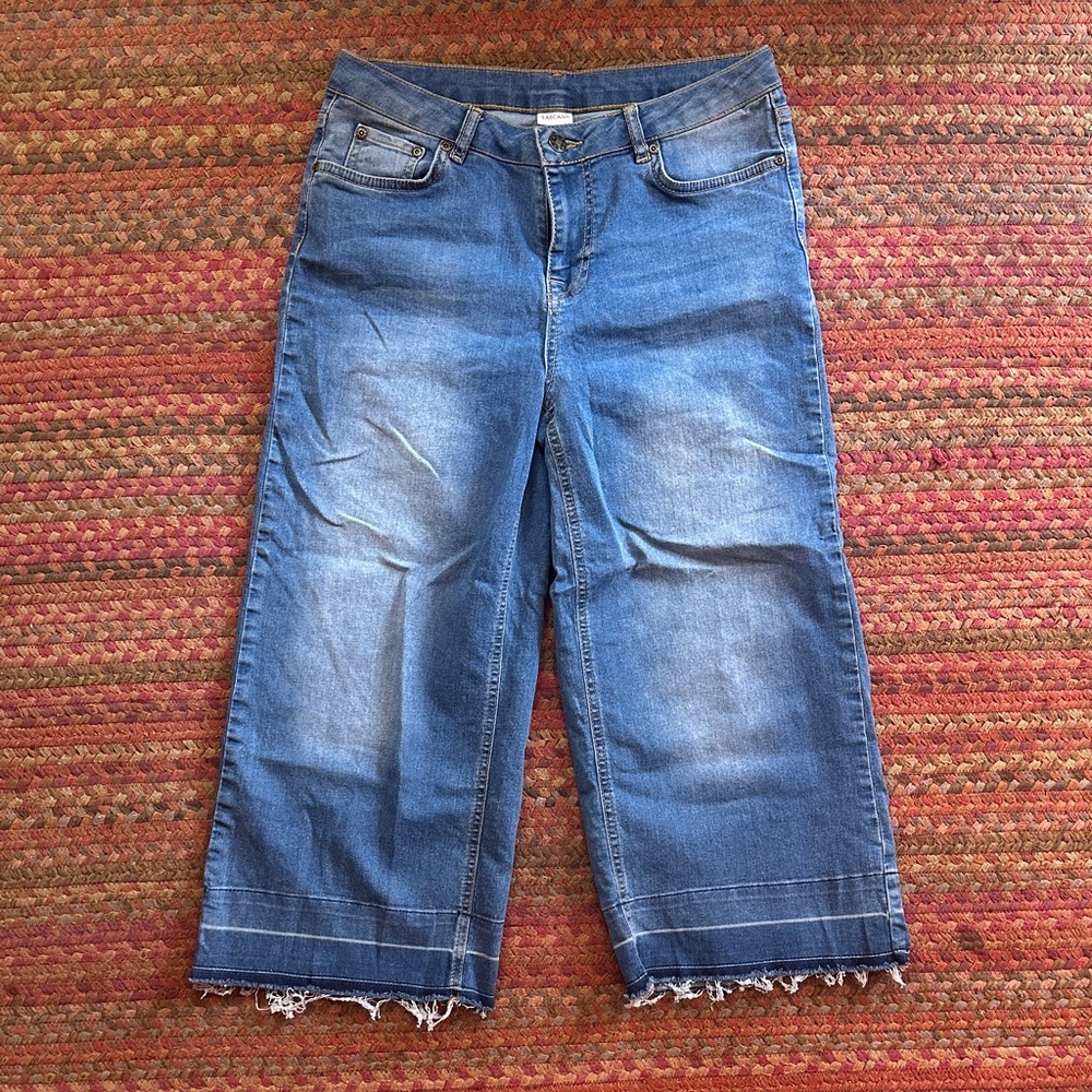 LASCANA FADED INDIGO WASH CROP STRETCH JEANS